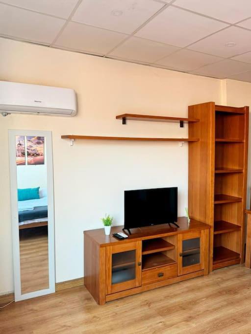 Cerca Del Aeropuerto -7 Min En Coche- Con Parking Appartement